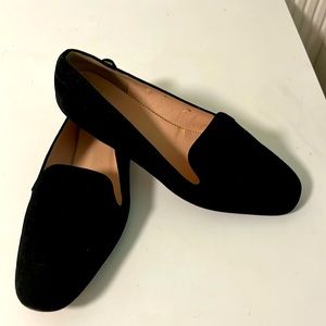 Women’s J Crew Black suede flats loafers - 8.5